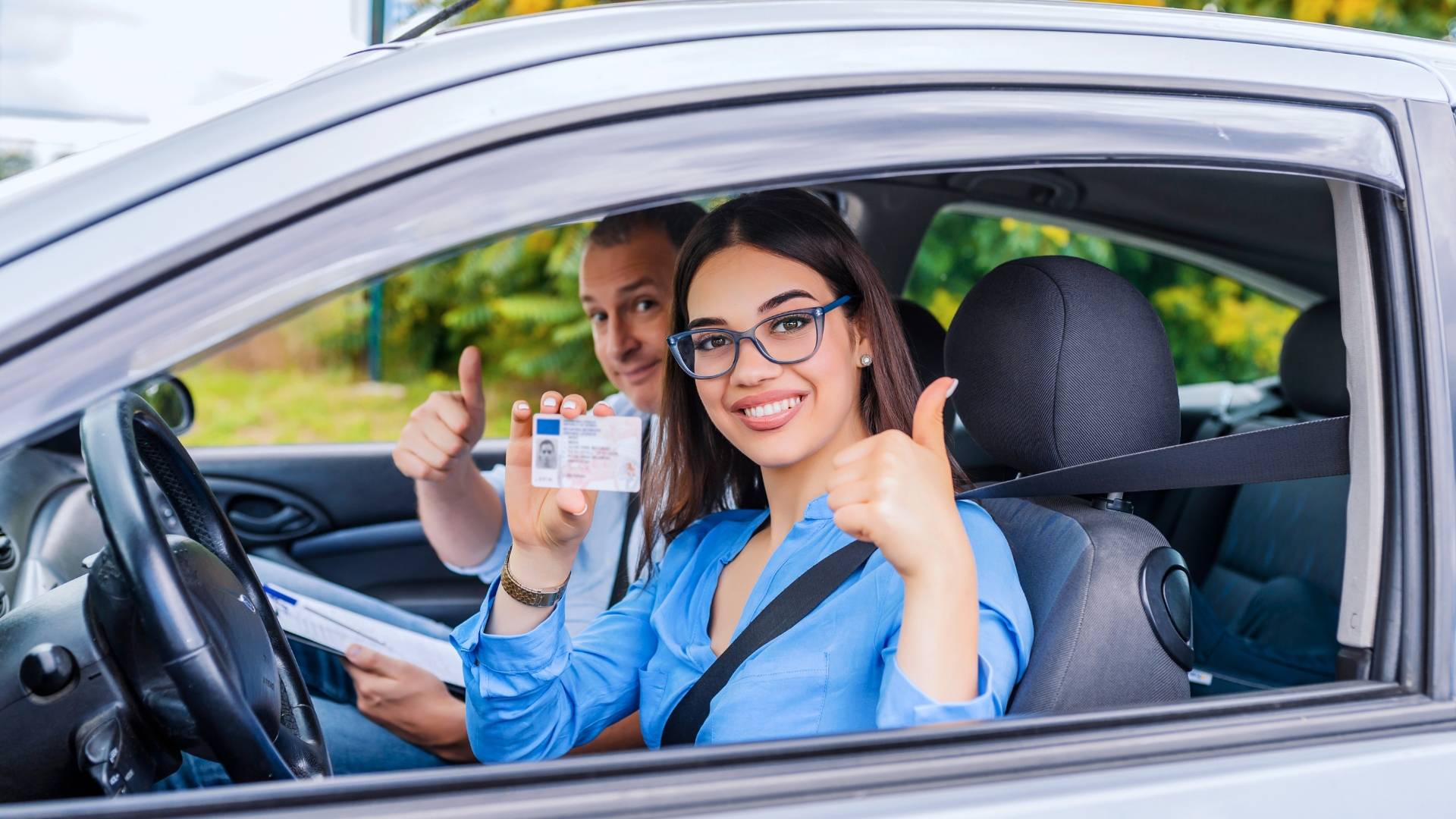 Școala de Șoferi BEST RZV Drive – Instructori Profesioniști în Roman, Neamț | BEST RZV Drive din Roman, Neamț oferă cursuri auto complete, instructori experimentați și program flexibil. Învață să conduci corect și să treci examenul auto din prima!